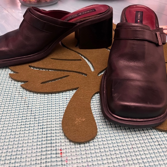 Tommy Hilfiger Black Leather Mules - Picture 1 of 4